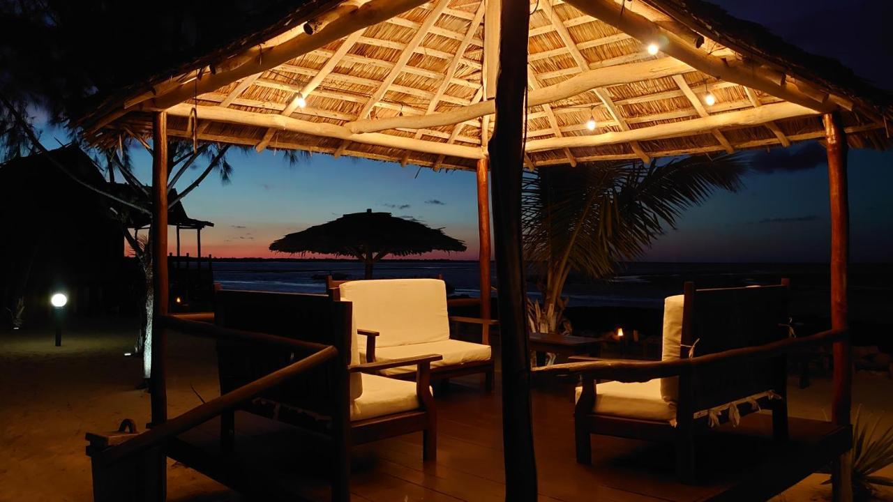 Ecolodge Du Menabe Belo Exterior photo