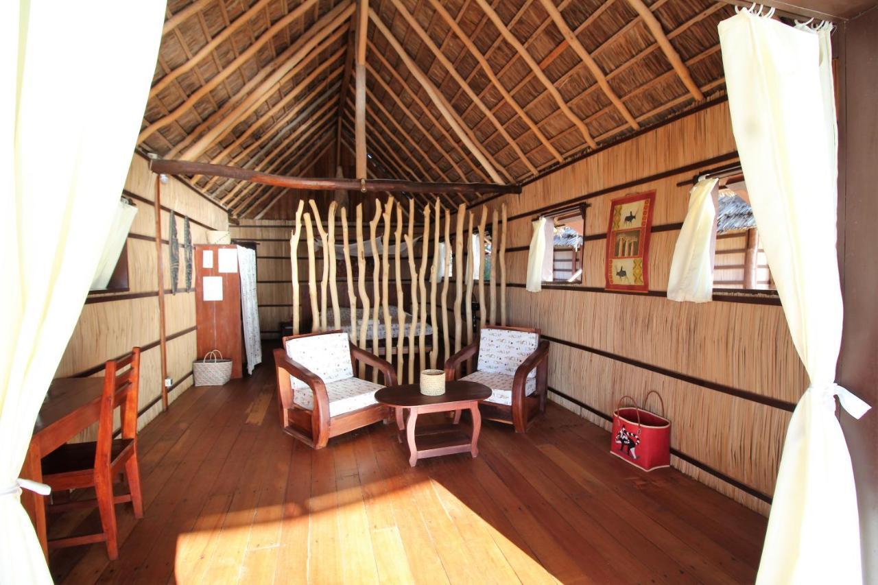 Ecolodge Du Menabe Belo Exterior photo