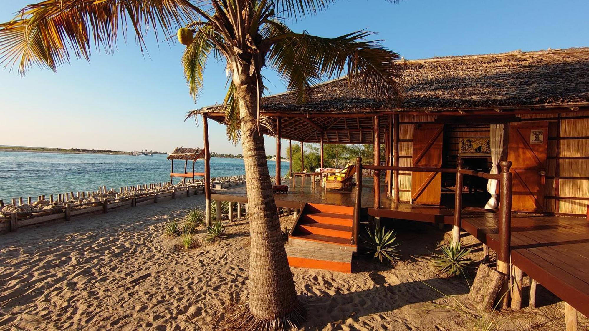 Ecolodge Du Menabe Belo Exterior photo