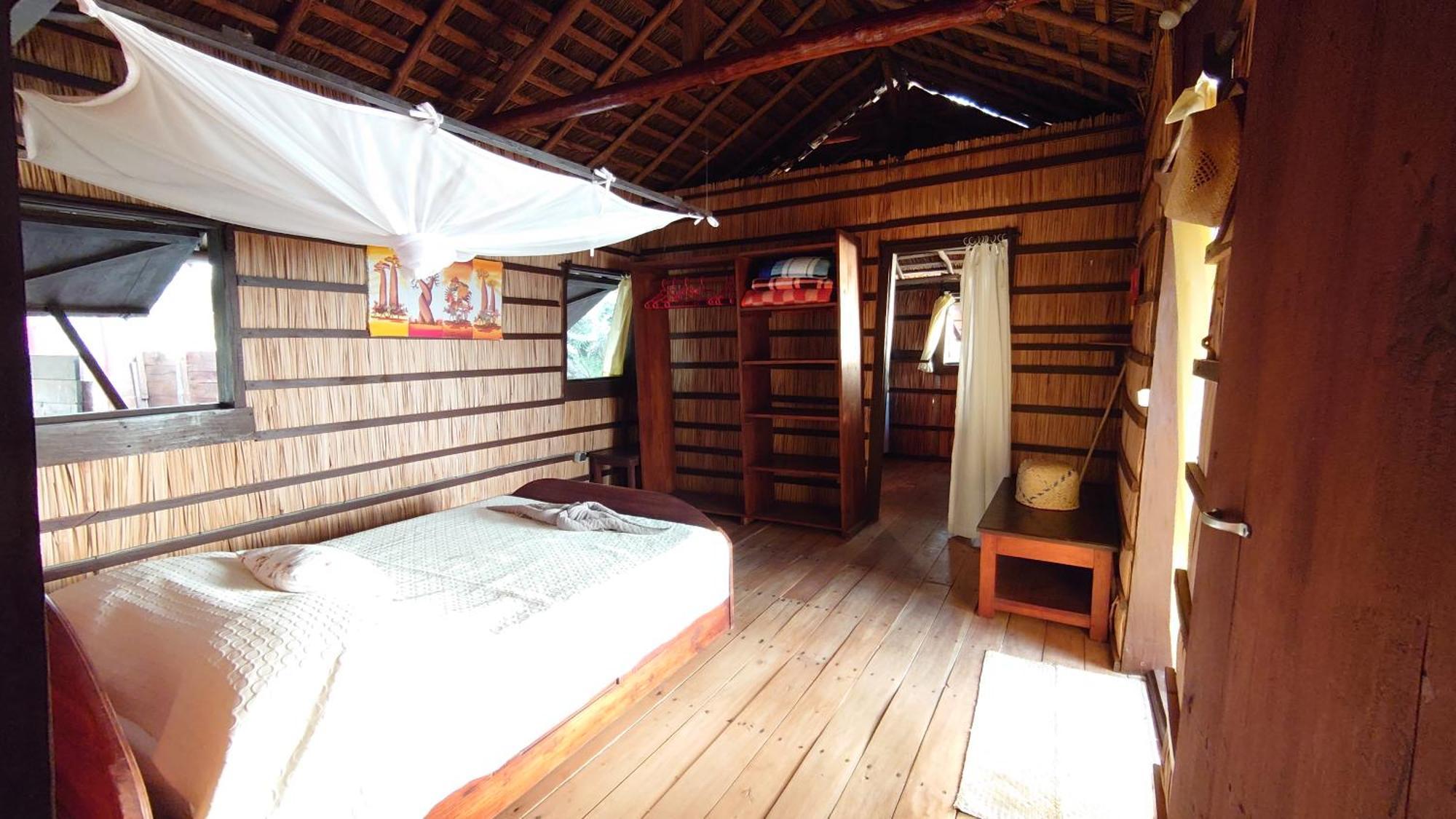 Ecolodge Du Menabe Belo Exterior photo